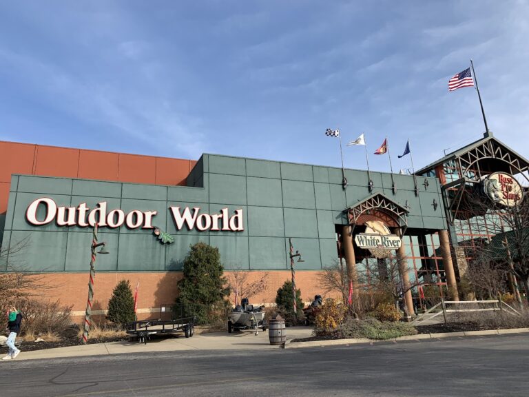 Bass Pro Shops Outdoor World #027 Clarksville