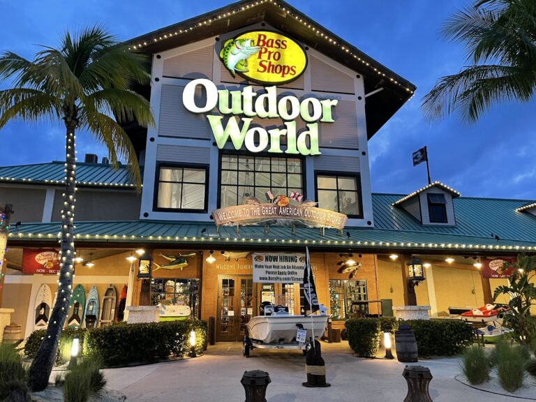 Bass Pro Shops Outdoor World #033 Ft Myers