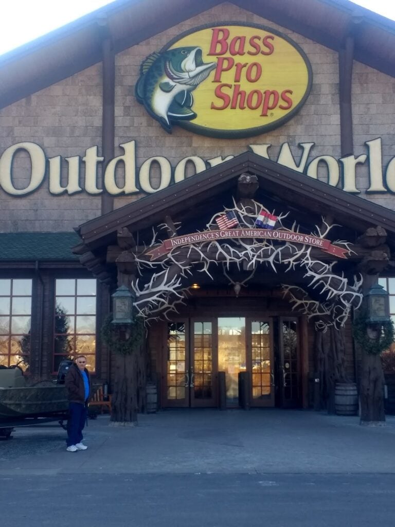 Bass Pro Shops Outdoor World #039 Independence