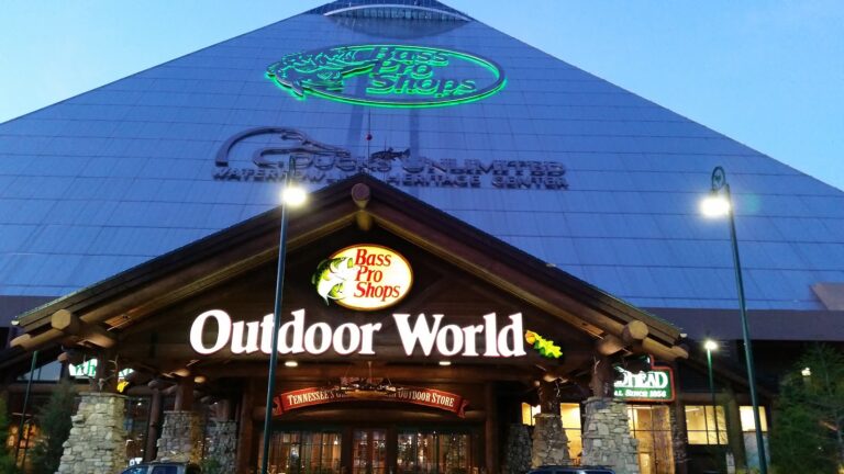 Bass Pro Shops Sportsmans Warehouse #015 Memphis