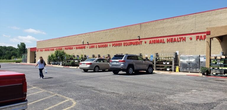 Farm & Home Supply – High Ridge High Ridge