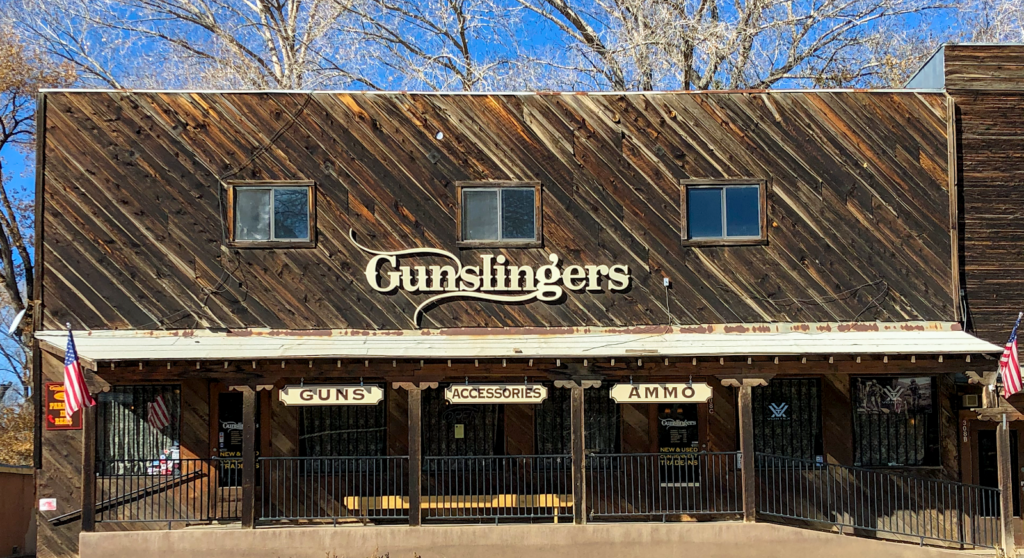Gunslingers – Taos Taos