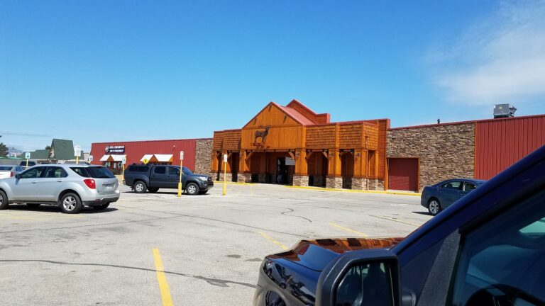 Jay’s Sporting Goods – Gaylord Gaylord