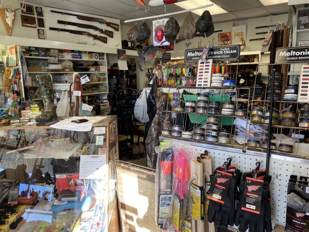 L & H Shoe Shop Valley City