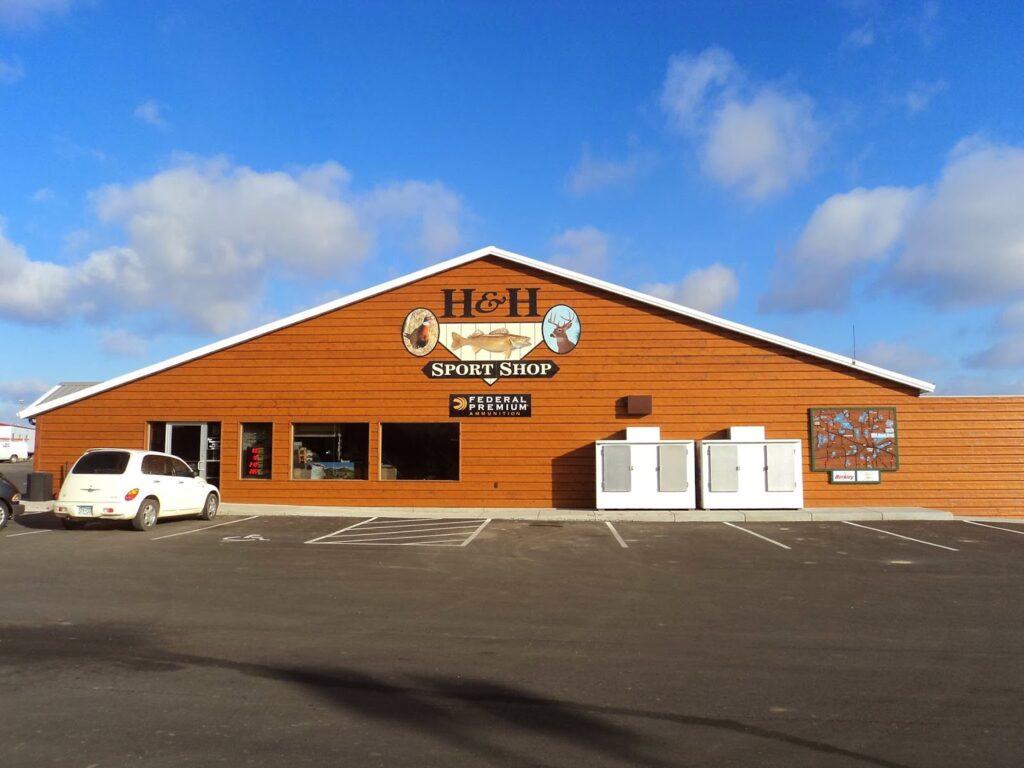 Mel’s Sport Shop Maple Lake