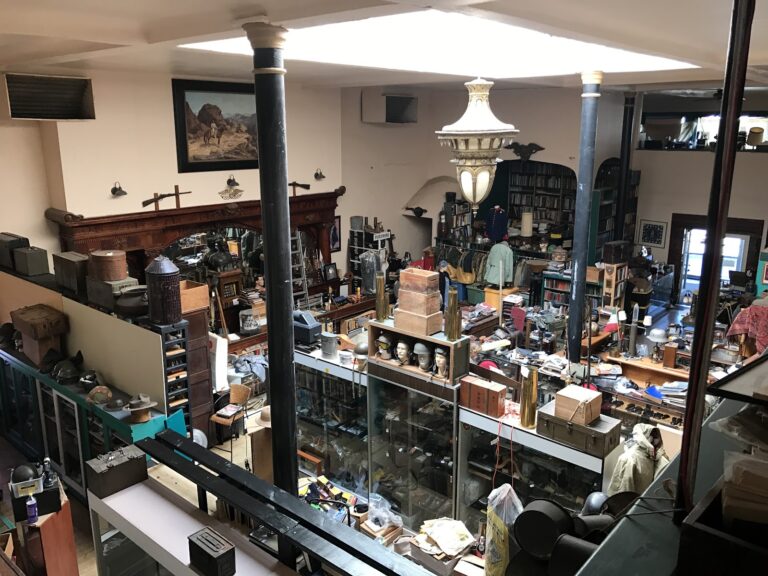 Military Historical Arms & Antiques Globe
