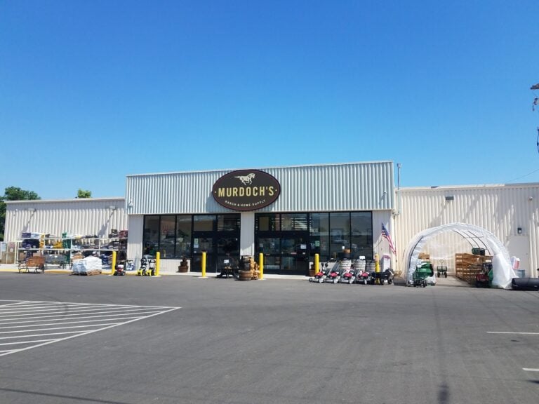 Murdoch’s Ranch And Home Supply – Salmon Salmon