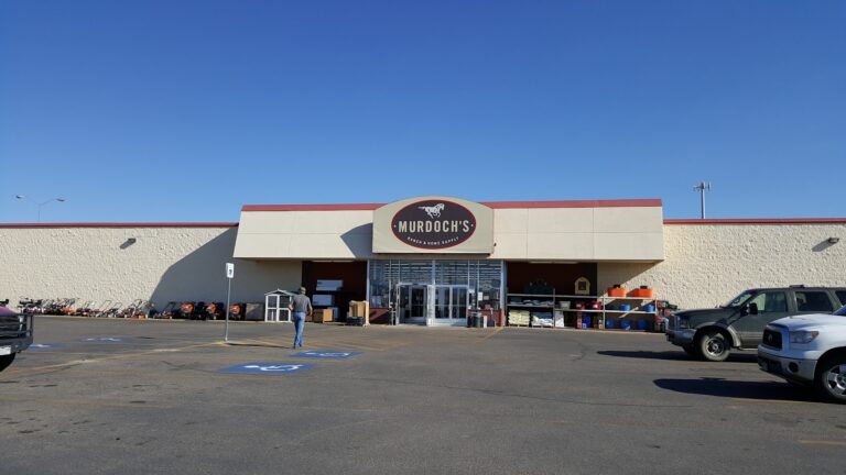 Murdoch’s Ranch & Home Supply – Craig Craig