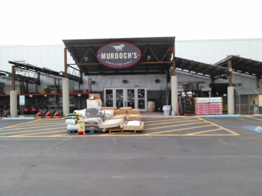 Murdoch’s Ranch & Home Supply – Dillon Dillon