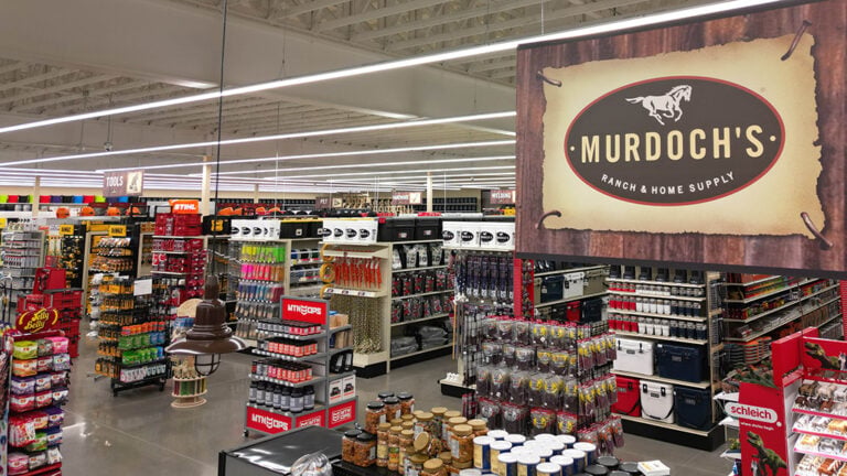 Murdoch’s Ranch & Home Supply – Powell Powell