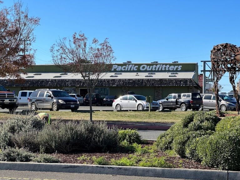 Pacific Outfitters, Eureka Eureka