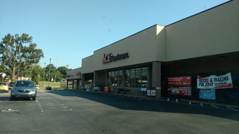 Robertson Ace Hardware Woodruff