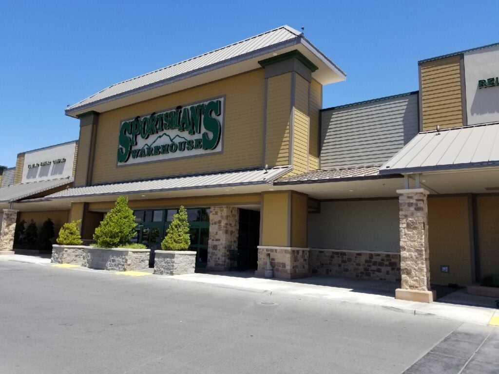 Sportsmans Warehouse 238 Fresno