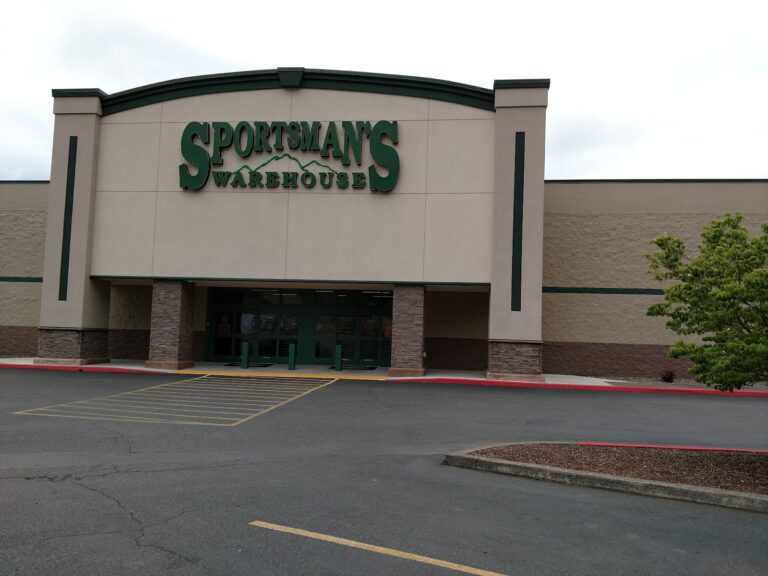 Sportsmans Warehouse #249 Roseburg