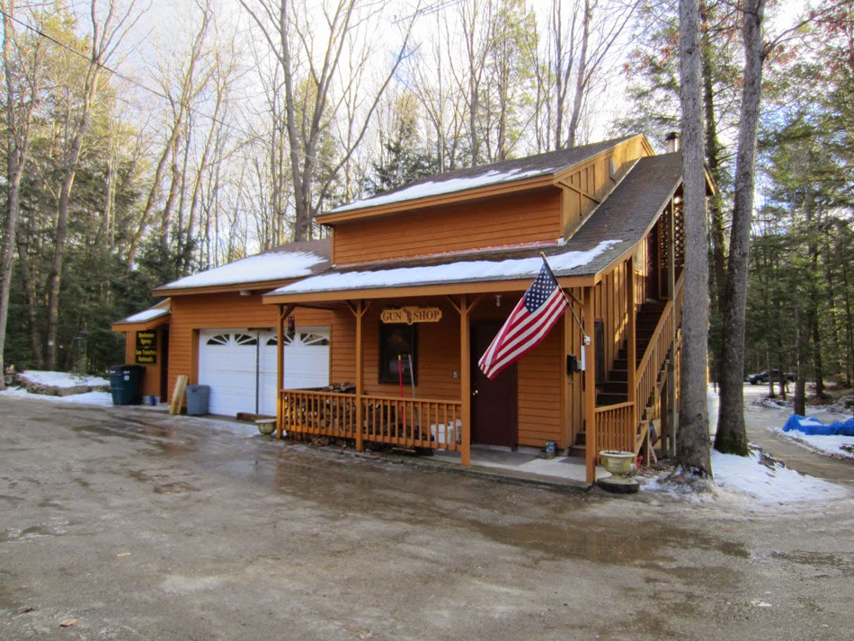 The Gun Shop At Macgregors Lake Luzerne